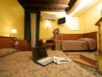 Al Colosseo 8 Bed and Breakfast 3*